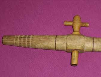 Robinet en bois 