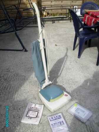 ancien aspirateur Hoover
